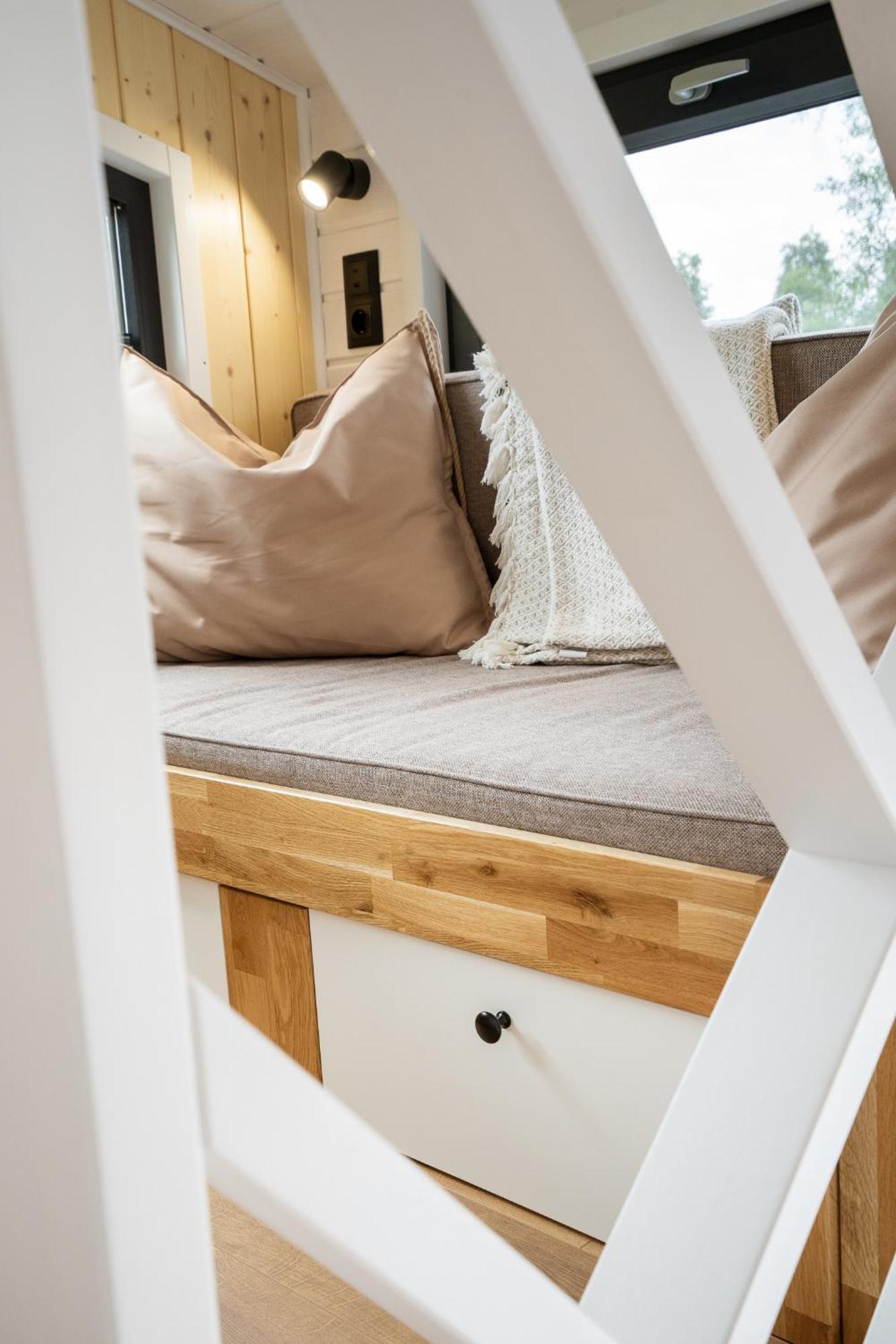Staymoovers - Tinyhouse *