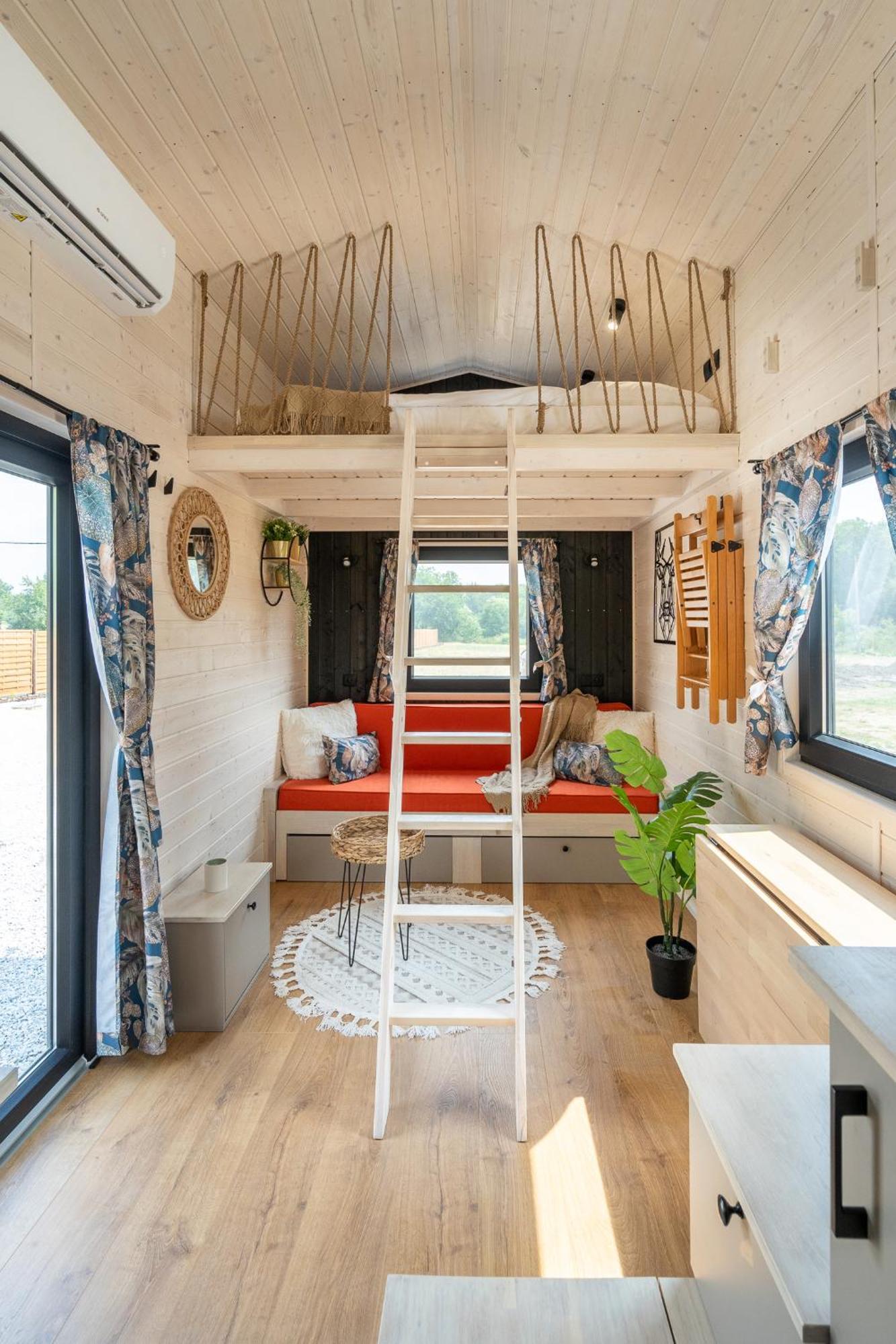 Staymoovers - Tinyhouse