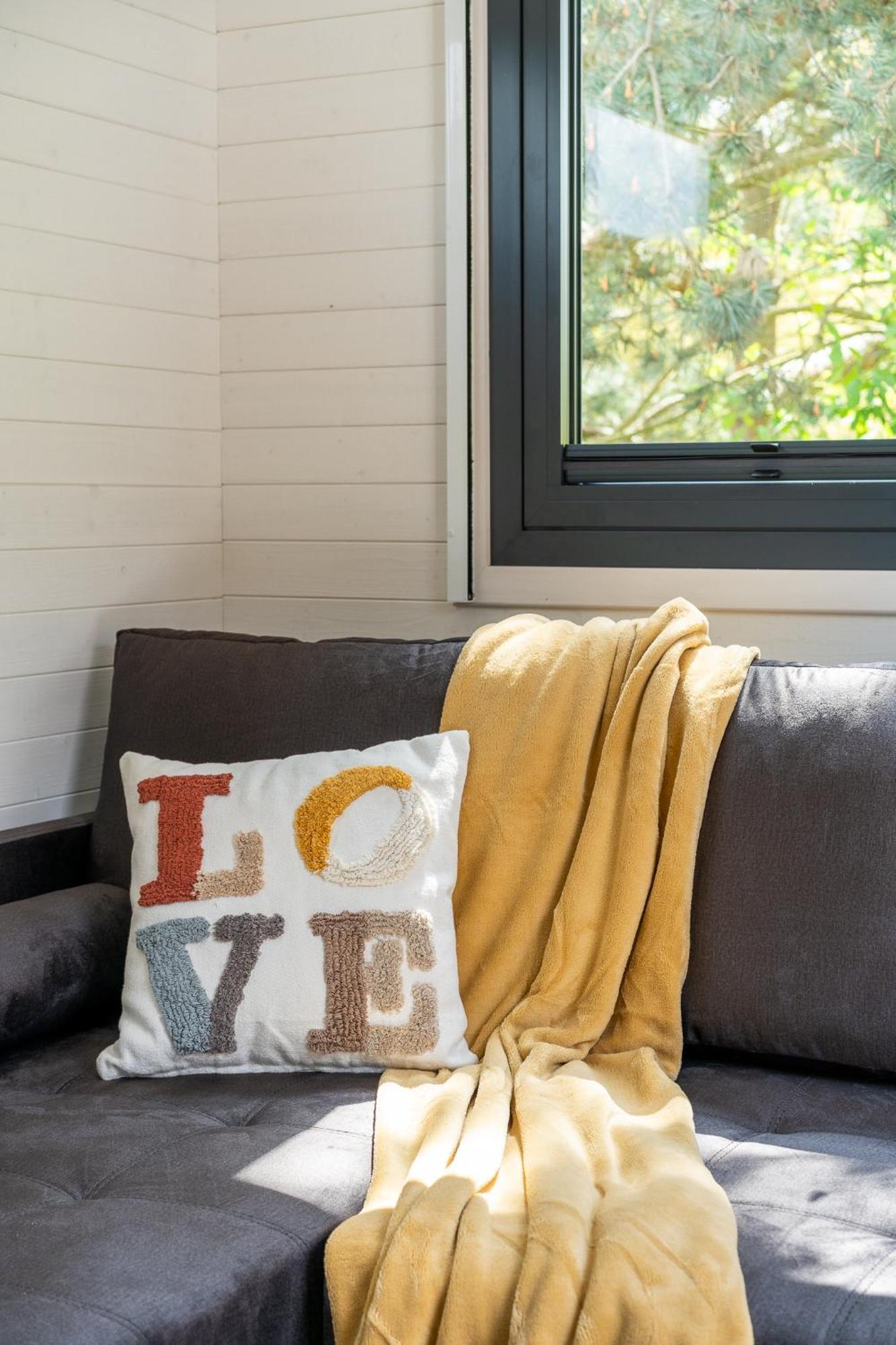 Staymoovers - Tinyhouse *